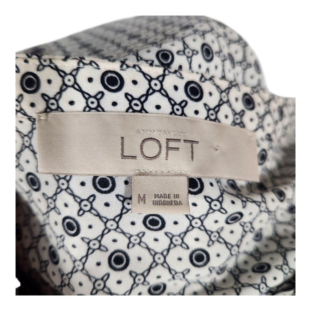 LOFT Black and White Geometric Blouse Top Size Medium - Picture 4 of 6
